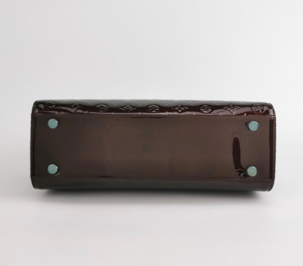 LOUIS VUITTON Amarante Monogram Vernis Brea MM