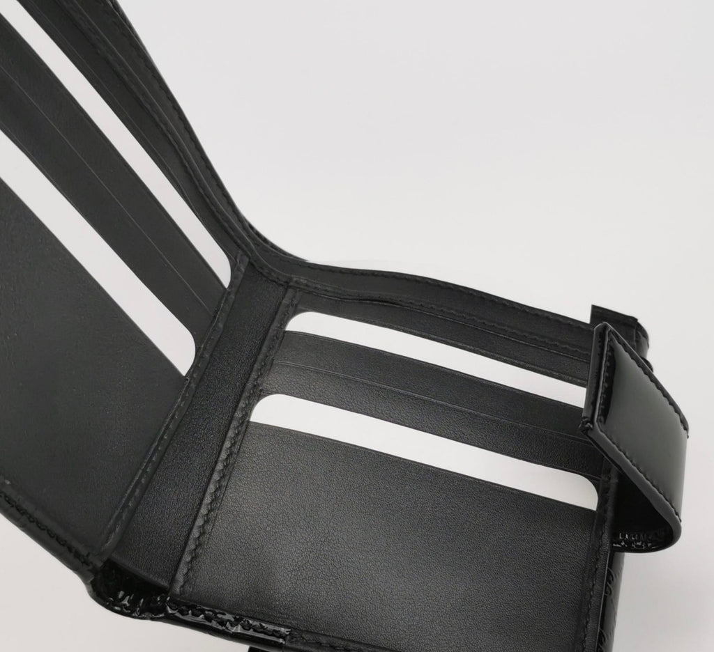 GUCCI Microguccissima Patent Leather Wallet