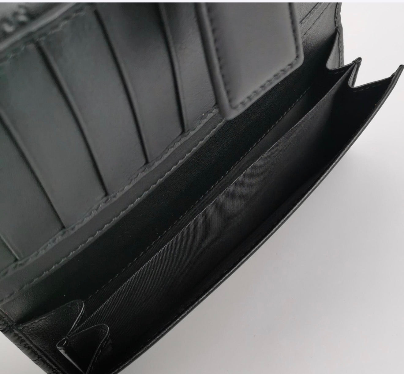 GUCCI Microguccissima Leather Continental Flap Wallet